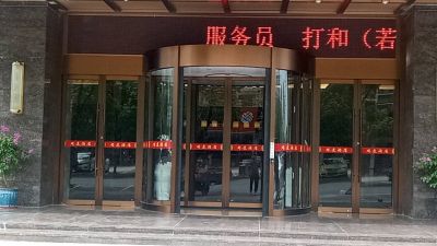 自動門多少錢？了解自動門價格的幾個因素